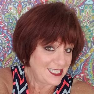 Meet your Posher, Debbie