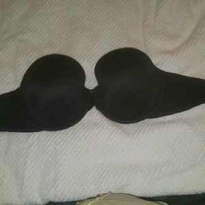 STRAPLESS VS BRA