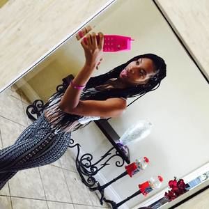 Meet your Posher, Alise