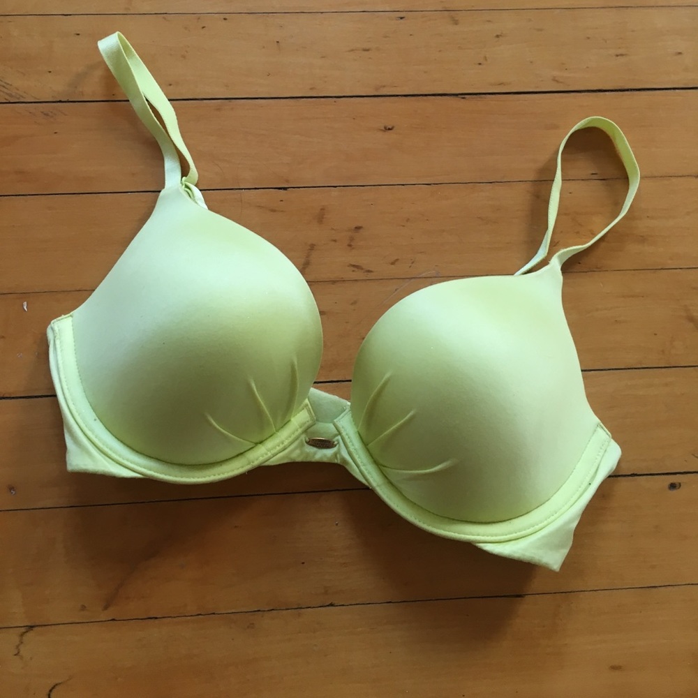 Victoria's Secret Fabulous Push-up bra