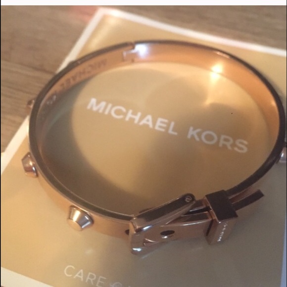 MK Buckle bracelet