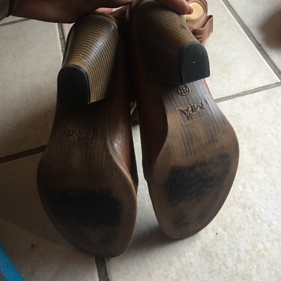 SOLD - Picture 4 of 4