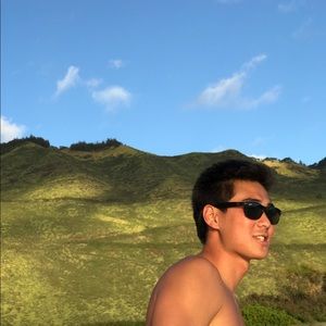 Meet your Posher, Casey