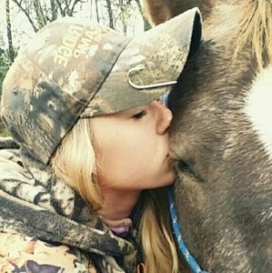 Meet your Posher, Hailey