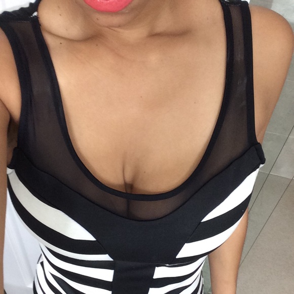 Black and white dress - Picture 3 of 3