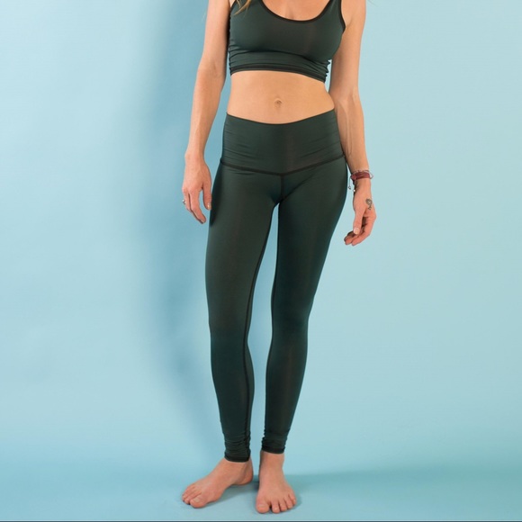 Teeki Hunter Green Hot Pant