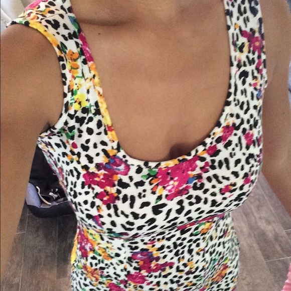 Heart Shaped Back Dress - Picture 2 of 4