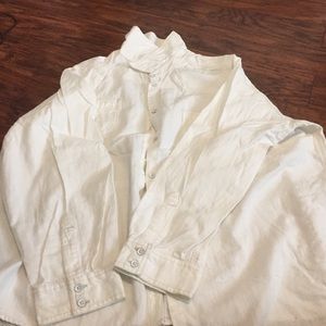 Woman's casual linen button up shirt
