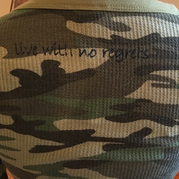 NWOT Starr Luna Camo thermal shirt - Picture 3 of 4