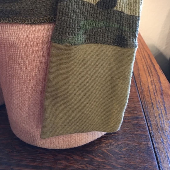 NWOT Starr Luna Camo thermal shirt - Picture 4 of 4