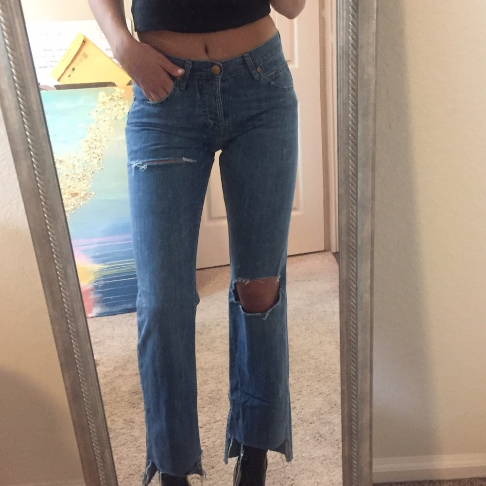 SOLD**One of a kind hem vintage Lee jeans ✨ - Picture 4 of 4