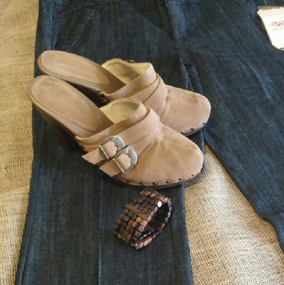 Dana Buchman Suede Mules