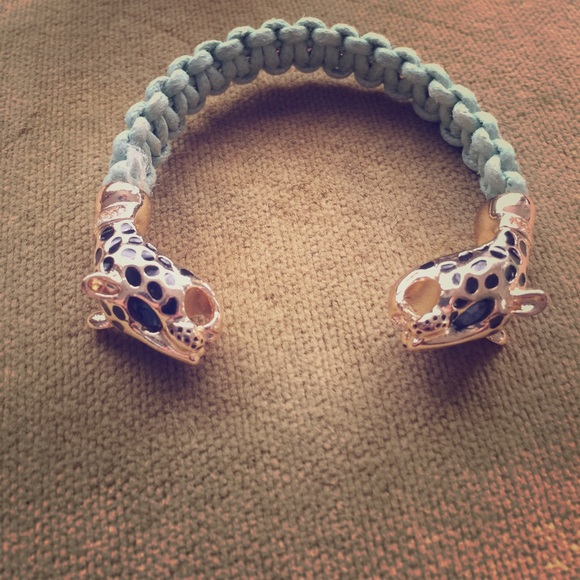 Adjustable bracelet. Cougar