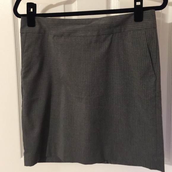 Banana Republic Gray pencil skirt