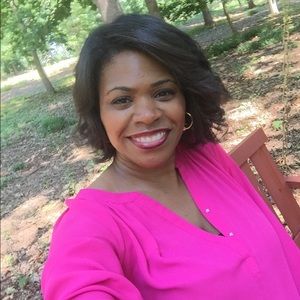 Meet your Posher, Delicia