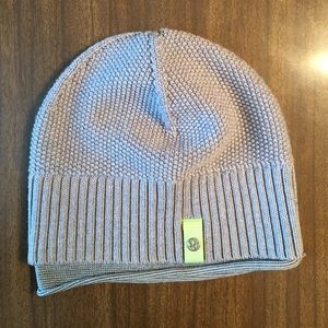 SALE Lululemon Wool/Cotton Beanie in Light Gray