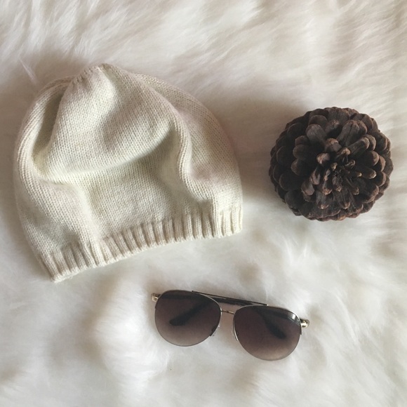 Jaclyn Smith Shimmer Slouchy Beanie