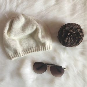 Jaclyn Smith Shimmer Slouchy Beanie