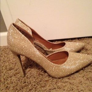SALE!! Steve Madden gold glitter heels