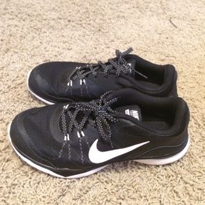 Nike sneakers! Size 8.5