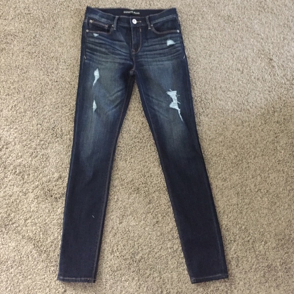 NWOT- Express Jeans- size 6r. Never worn!