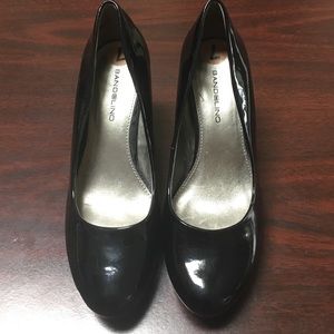 Patent leather low heels