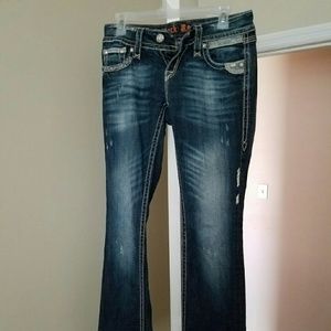 Additional pictures of the alanis rocks