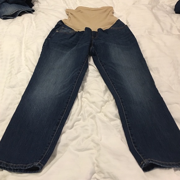 Maternity Capris over the belly size large