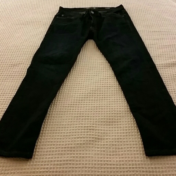A nice pair of skinny jeans