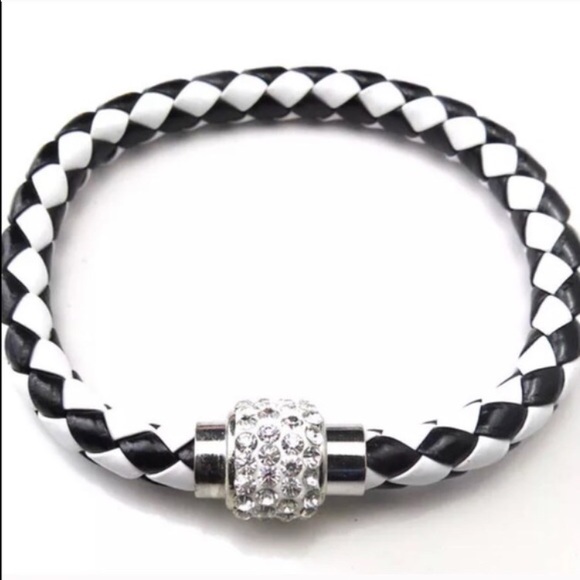 🎉BOGO 50% OFF🎉 Magnetic clasp bracelet