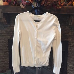 Simple white cardigan to transition to Fall.
