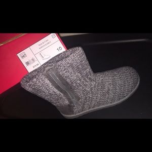 Grey Knit Boots