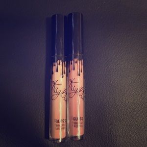 Kylie lip gloss