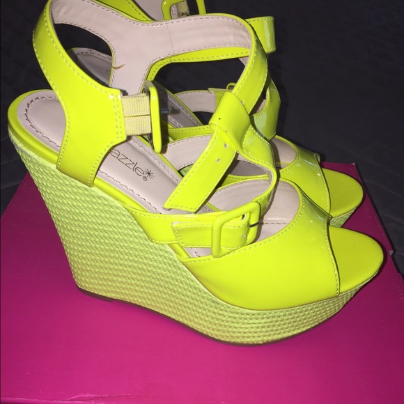 Shoe Dazzle wedges