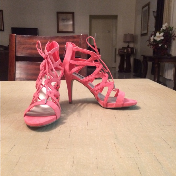 A.N.A. Heel