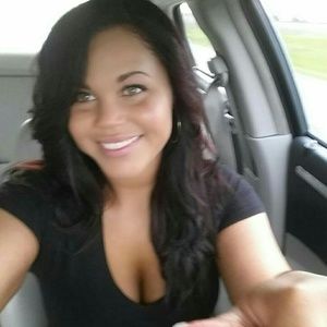 Meet your Posher, Carissa