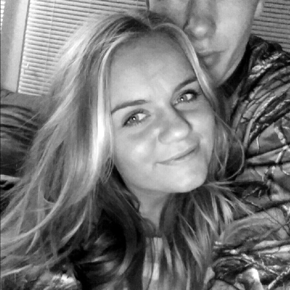 Meet your Posher, Tyra - Picture 1 of 1