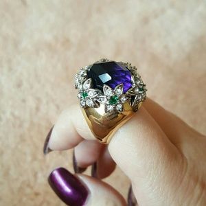 Gold flower ring by Juicy Couture
