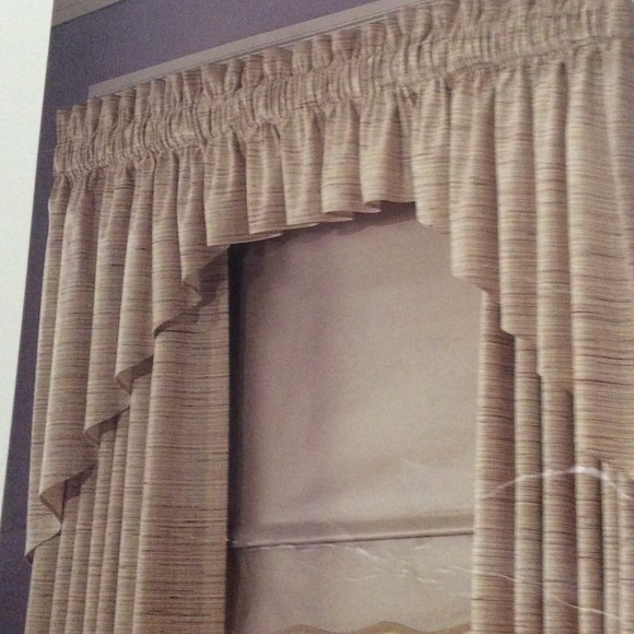 Natural beige color valence NWOT