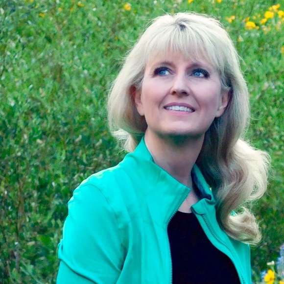 Meet your Posher, Lori