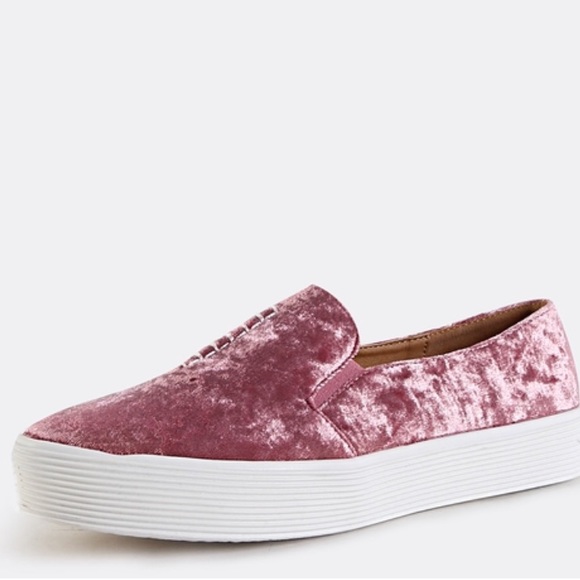 🎉LAST PAIR🎉NIB Crushed Velvet Slip on Shoes - Picture 2 of 4