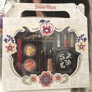 Disney SNOW WHITE Limited Edition Nail Kit