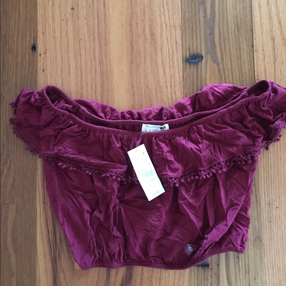 LA hearts off the shoulder crop top. Size sm.