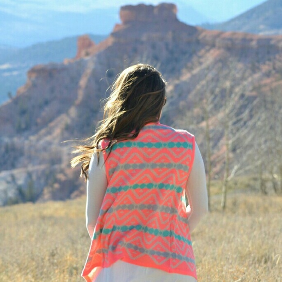 Coral Tribal Pattern Vest Cardigan - Picture 2 of 3
