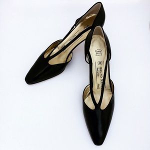 Designer Bruno Magli Black Leather Pumps 7 AA