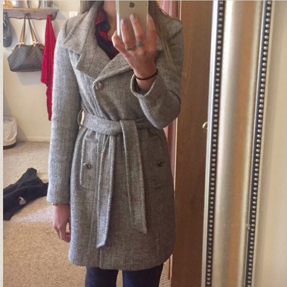 Tahari Jackets & Blazers - Tahari Tan & White Tweed Coat