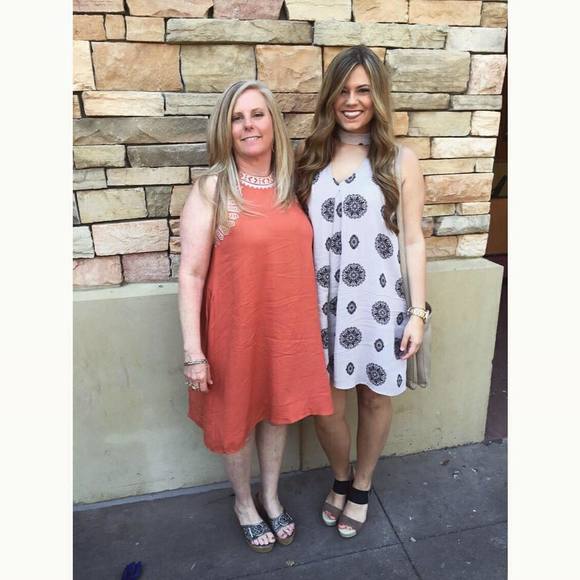 Meet your Posher, Beth - Picture 1 of 1