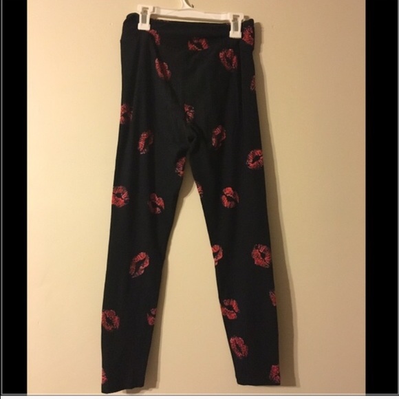 LuLaRoe Valentines Leggings