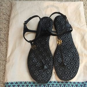 💫💯BEAUTIFUl Tory burch flip flops in black💥