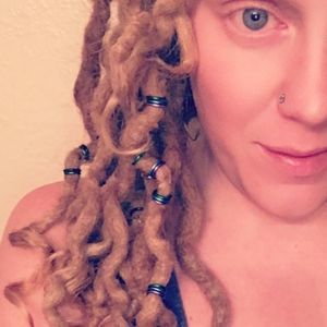 Meet your Posher, Peach